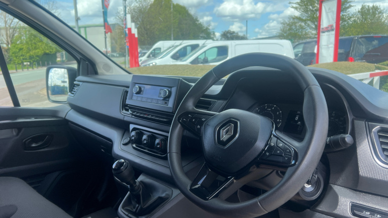 Renault Trafic Swb Diesel SL28 Blue dCi 130 Business Van